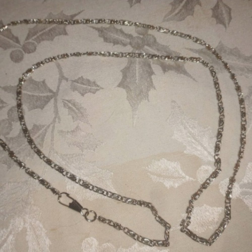 Women Vintage Silver Toned Paper Clip Open Link Chain Necklace